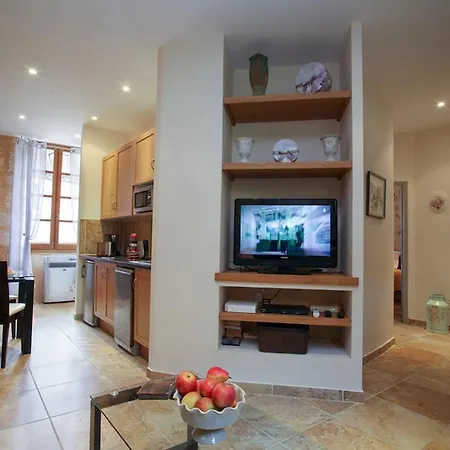 Apartment Le Grenier Du Chapitre