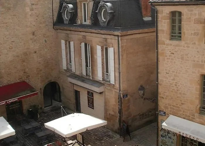 Le Grenier Du Chapitre Son Loft Avec Les Poutres Et Sans Les Poutres Lejlighed Sarlat-la-Canéda